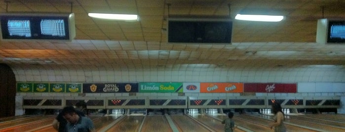 Bowling Pau is one of Places.