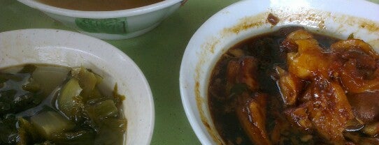 Eunos (MRT) Bak Koot Teh is one of Hole-in-the-Wall finds by ian thomtori.