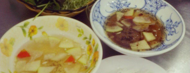 Bun Cha is one of Kevin 님이 저장한 장소.