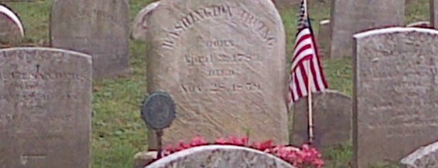 Washington Irving's Burial Ground is one of Locais curtidos por Lizzie.