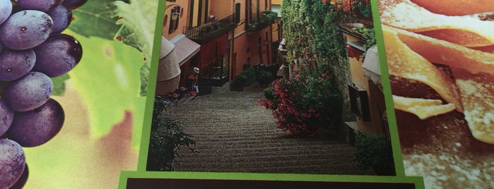 Olive Garden is one of ITALIANA.