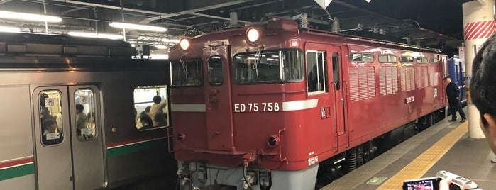 仙台駅 1番線ホーム is one of ふぇいばりっと おぶ さなぶう.