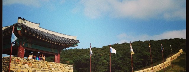 금정산 북문 (North Gate - Geumjeongsanseong Fortress) is one of Lieux sauvegardés par Mohrah.