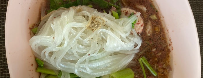 ก๋วยเตี๋ยวเรือ 2 ชั้น is one of กินข้าวเย็น.