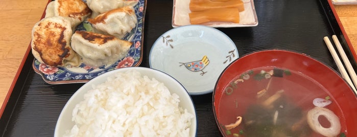 ウェイウェイ餃子 is one of Gyoza.