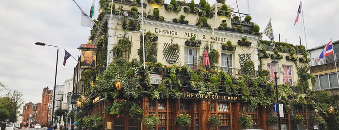 The Churchill Arms is one of Joeさんのお気に入りスポット.