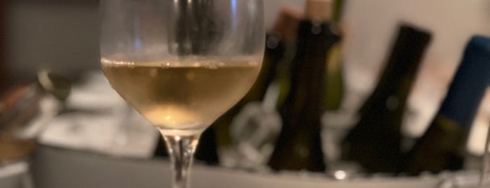 Clos Wine Bar & Bistrô is one of Pra conhecer.