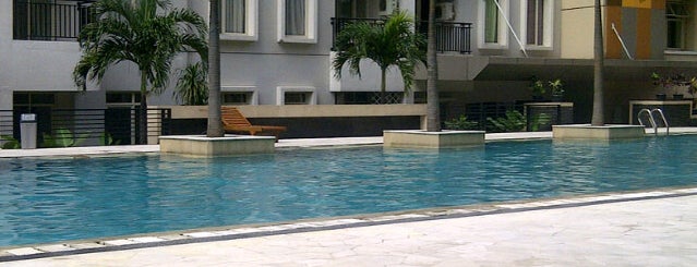Pool side Gardenia Boulevard is one of daily.