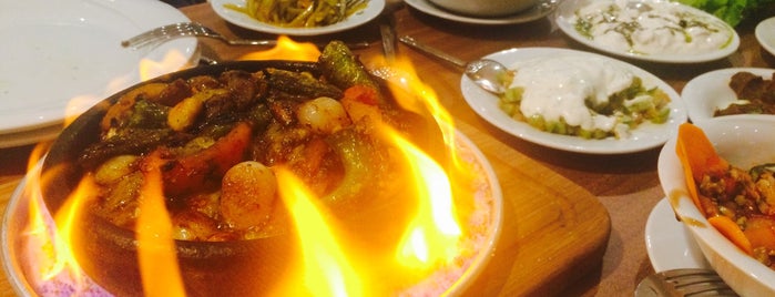 Çakıl Restaurant - Ataşehir is one of Locais salvos de Sibel.