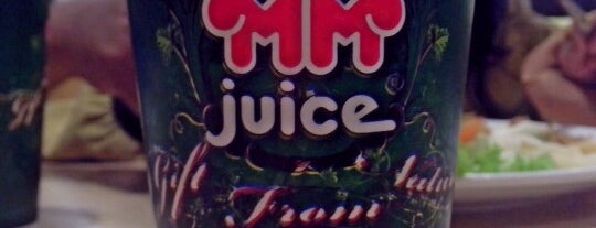MM juice is one of Lugares favoritos de Satrio.