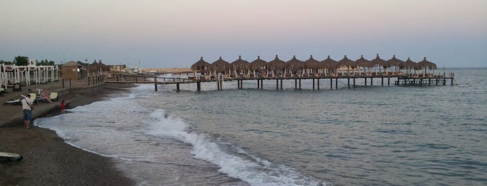 Kundu Beach is one of สถานที่ที่ ADNAN  🐞 ถูกใจ.