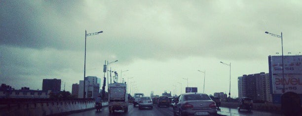 Western Express Highway is one of Killer traffic spots in the city!.