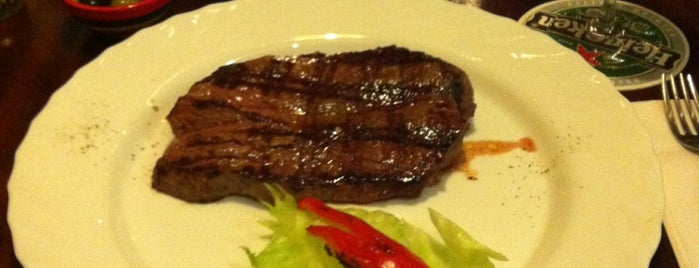 Castillo Tapas y Steaks is one of Amsterdam - Dinner.