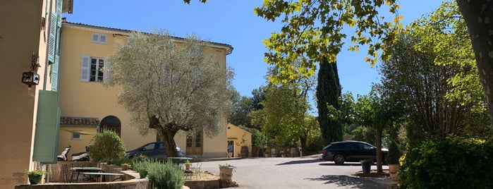 Chateau Des Garciniers is one of Provence.