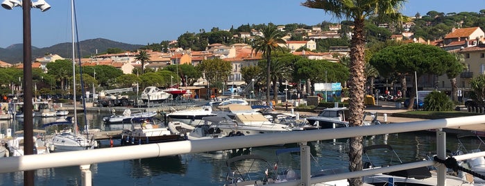 L'amiral is one of Maxime / Tropez.