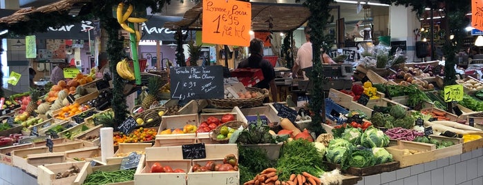 Marché couvert de Sainte-Maxime is one of Maxime / Tropez.