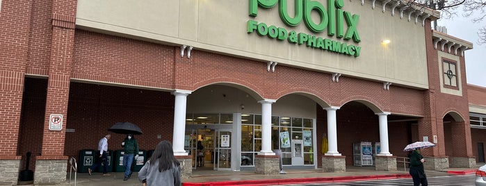 Publix is one of Jessica’s Liked Places.