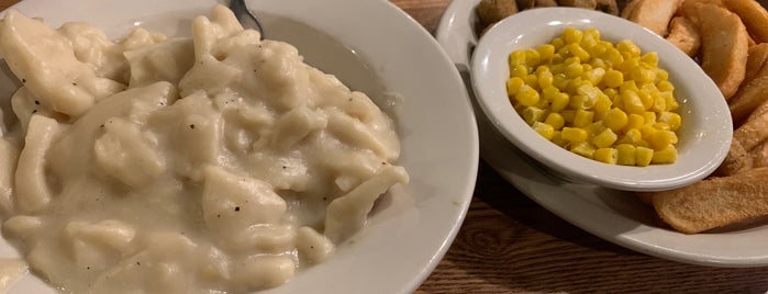 Cracker Barrel Old Country Store is one of Athens Favorites.