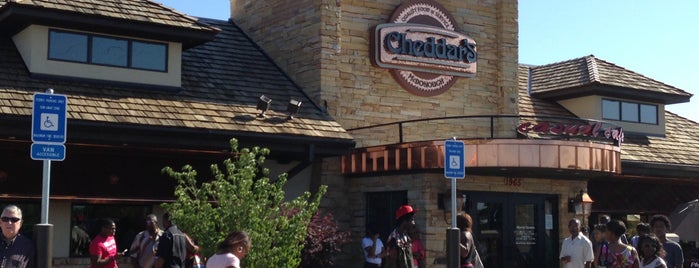 Cheddar's Scratch Kitchen is one of Tony’s Liked Places.