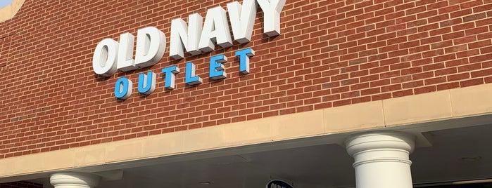 Old Navy Outlet is one of สถานที่ที่ Kelly ถูกใจ.