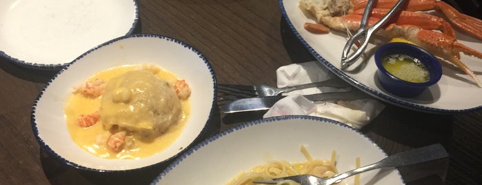 Red Lobster is one of The 11 Best Places for Lobster Bisque in Oklahoma City.