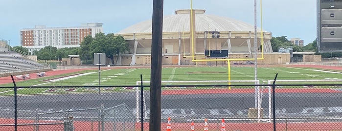 Loos Stadium is one of Lugares favoritos de Marcie.