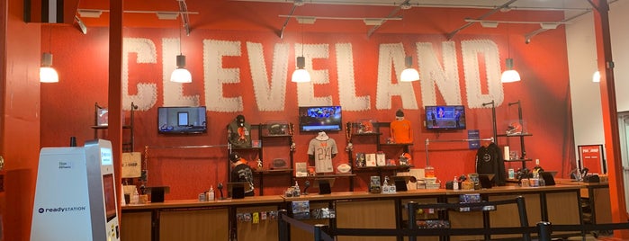 Cleveland Browns Official Pro Shop is one of Cleveland to-do list.