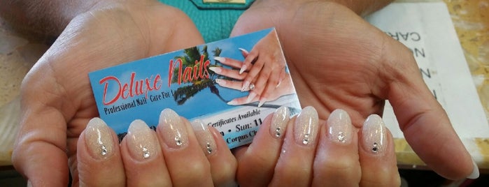 Deluxe Nail Salon is one of Lugares favoritos de Jorden.