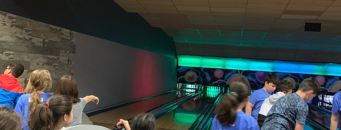 Woodmere Lanes is one of 7-10 Split Badge -- New York & New Jersey.