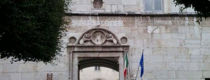 Tribunale di Nola is one of Locais salvos de gibutino.