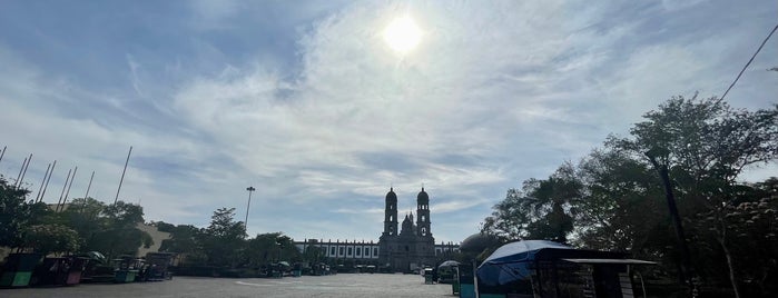 Plaza de las Américas (Juan Pablo II) is one of PARKES.