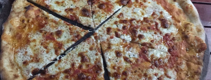 Purno Bravo Pizza HauZ is one of Mustafaさんのお気に入りスポット.