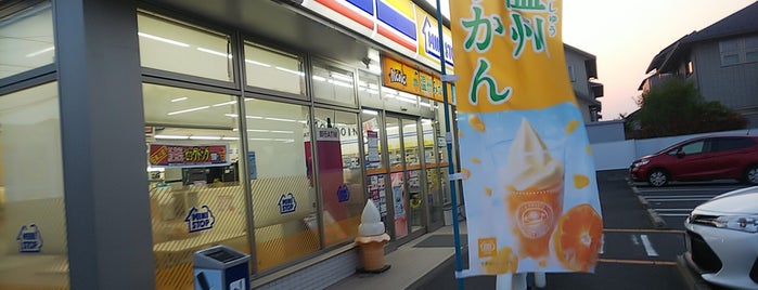 Ministop is one of コンビニ3.