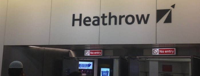 Aeroporto de Londres-Heathrow (LHR) is one of Airports I Have Seen.