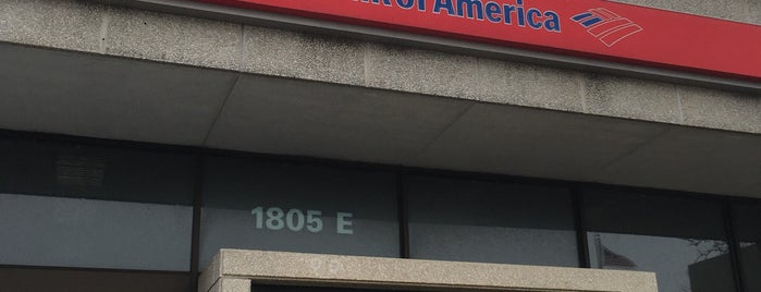 Bank of America is one of Tempat yang Disukai Fernando.