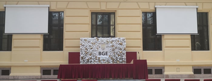BGE KVIK (Markó utcai épület) is one of School places.
