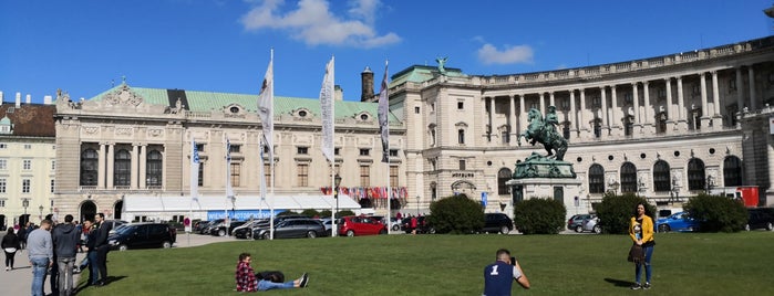 Hofburg OSCE is one of Tempat yang Disukai CaliGirl.