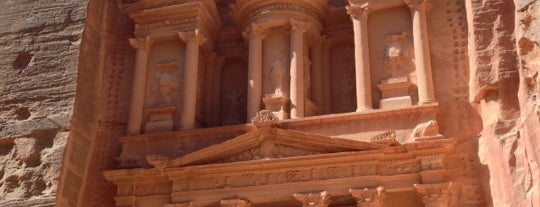 Petra is one of TO DO VIAGEM.