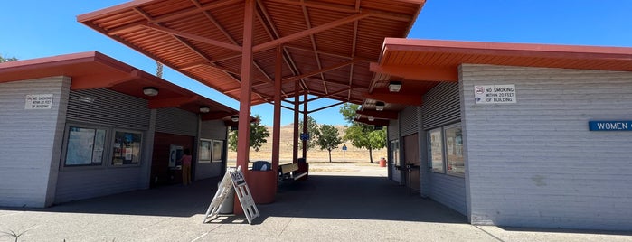 Larry Combs Memorial Rest Stop (Southbound) is one of Lugares favoritos de David.