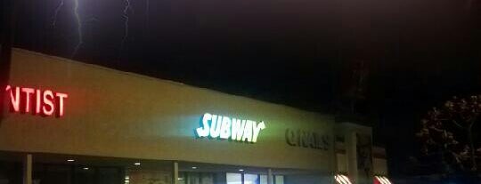 SUBWAY is one of Erik 님이 좋아한 장소.