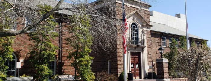 Clayton City Hall is one of Michaelさんのお気に入りスポット.