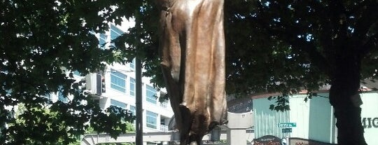 Chief Seattle Statue is one of Alyssa's Seattle visit.