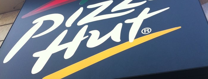 Pizza Hut is one of parigi.