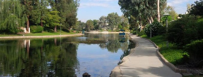 Lake Calabasas is one of สถานที่ที่บันทึกไว้ของ Christiane.