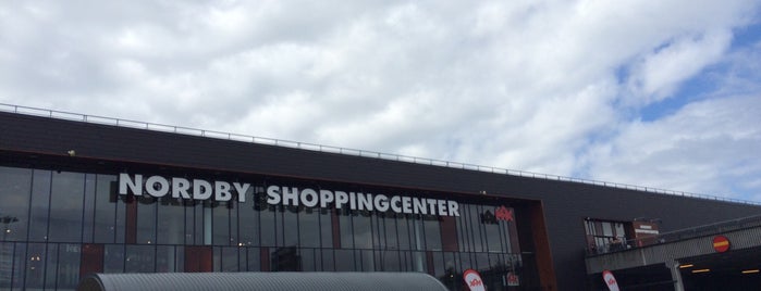 Nordby Shoppingcenter is one of E6 Kbh-Oslo.