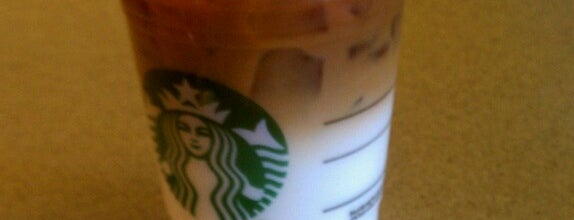 Starbucks is one of Elizabeth 님이 좋아한 장소.