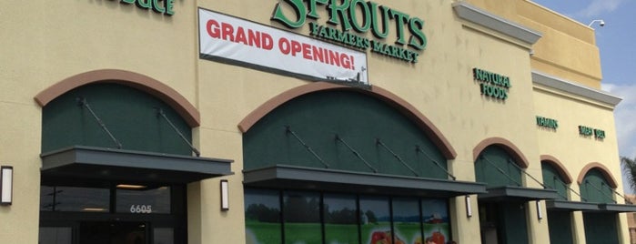 Sprouts Farmers Market is one of Lieux qui ont plu à Erik.