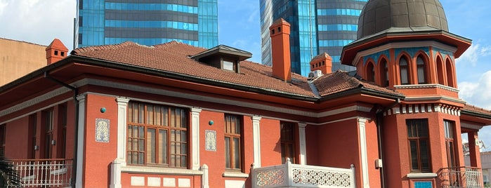 Bozlu Art Project Mongeri Binası is one of İstanbul.