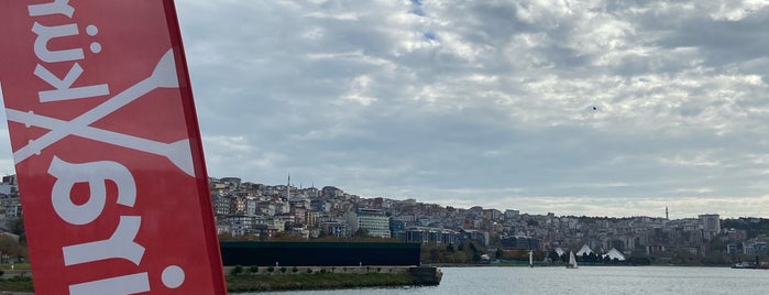Vira Yatçılık is one of Lugares favoritos de Işıl.