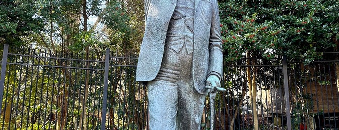 Sir Winston Churchill Statue is one of DC Monuments.